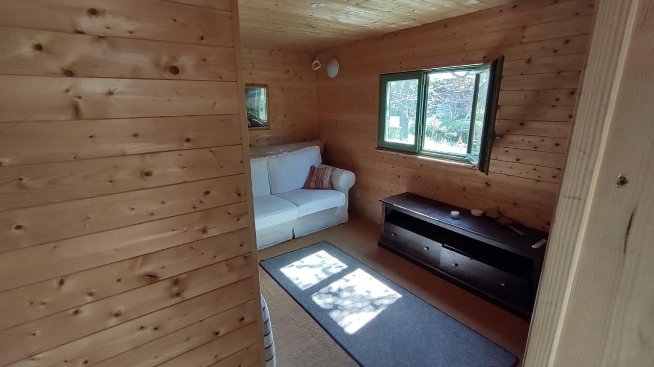 Grosse Wohnung / Haushaelfte In Peetzig Am See Angermunde Exterior photo