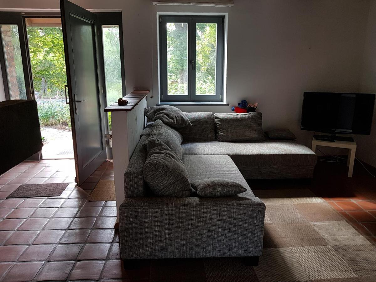 Grosse Wohnung / Haushaelfte In Peetzig Am See Angermunde Exterior photo